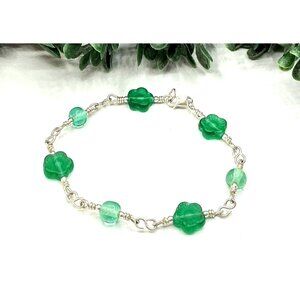 Green Glass Floral Bead and Silver Chain Bracelet With Lobster Clasp